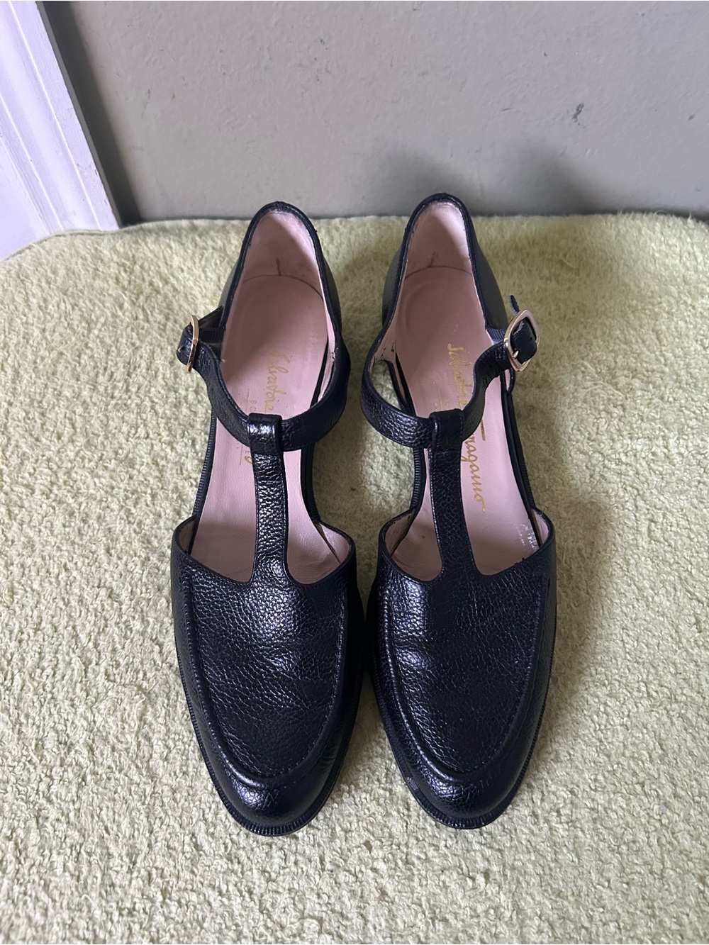 Salvatore Ferragamo Black T-Strap Shoes Leather Loafers Sz 7 N